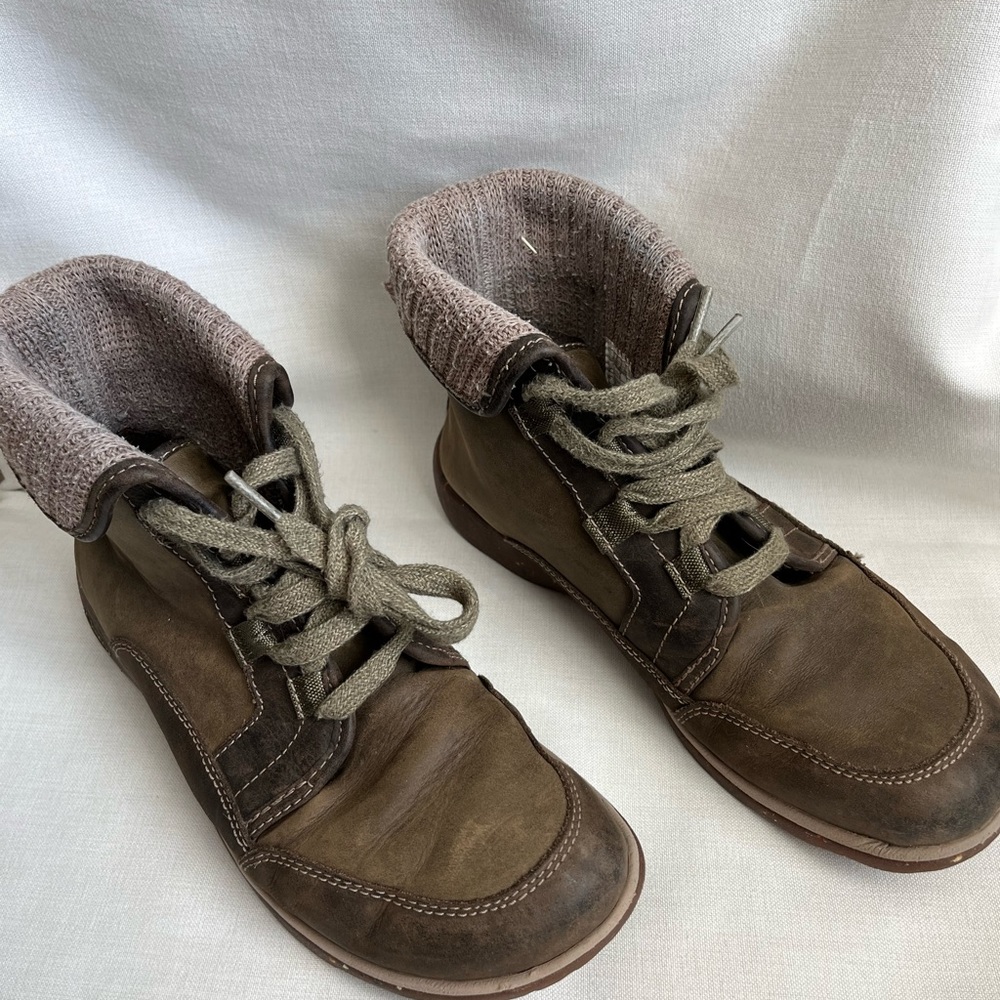 Chaco Barbary Casual Boots - Womens